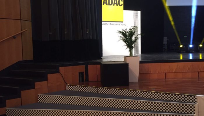 ADAC Markenpräsentation mit DIMAH – Ihr Spezialist für moderne Markenräume